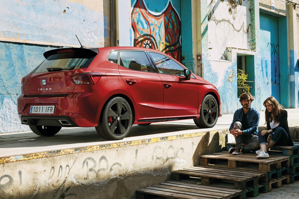 SEAT Ibiza i Leon w nowej odsłonie FR Black