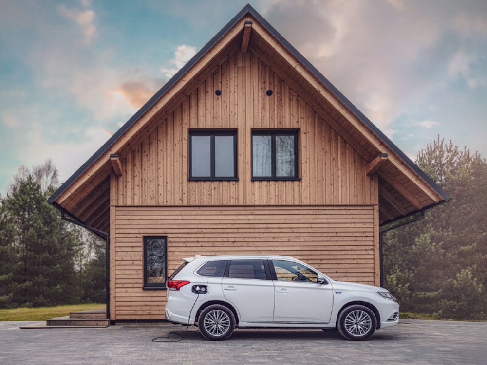 Mitsubishi Outlander PHEV 2020 drugie w rankingu wartości