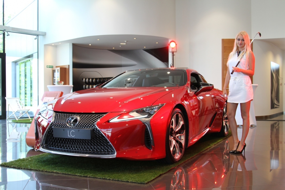 Lexus LC 10 egzemplarzy sprzedanych w Polsce