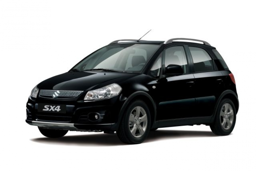 Suzuki SX4 Moonlight w blasku księżyca