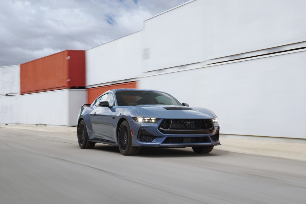 Nowy Ford Mustang zmienia swój styl, osiągi i udział cyfrowego środowiska, aby zapewnić najlepsze wrażenia z jazdy