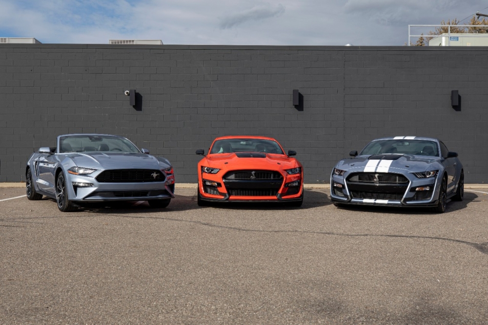 Rodzina Mustanga rozrasta się o Mustanga Shelby GT500 Heritage Edition oraz pierwszą w historii Coastal Limited Edition