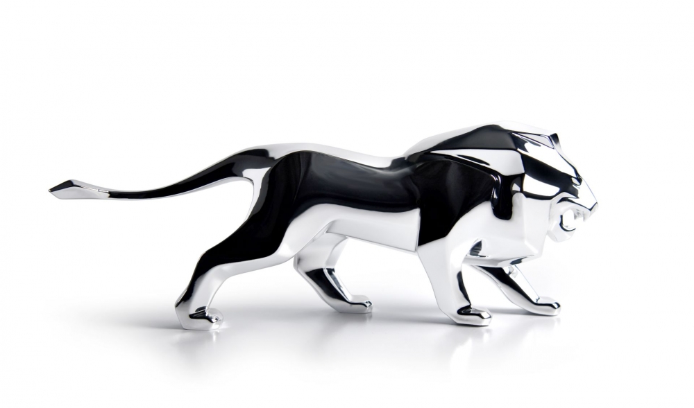 PEUGEOT prezentuje miniaturową rzeźbę lwa - symbol marki