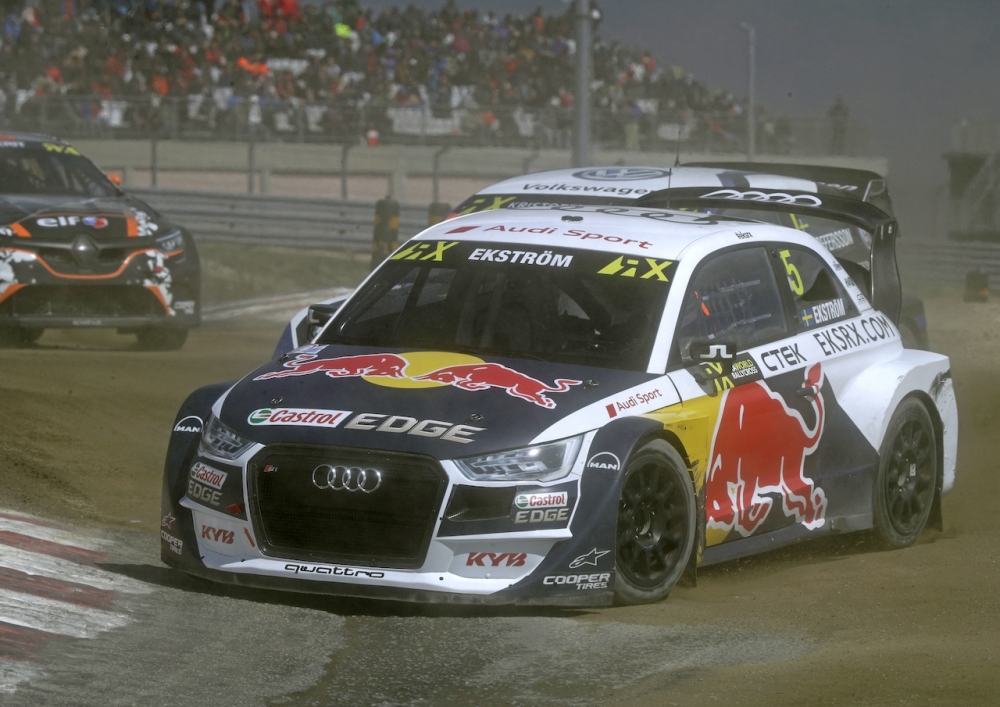 Rallycross: cieszący się złą sławą pierwszy zakręt toru Estering czeka na EKS Audi Sport