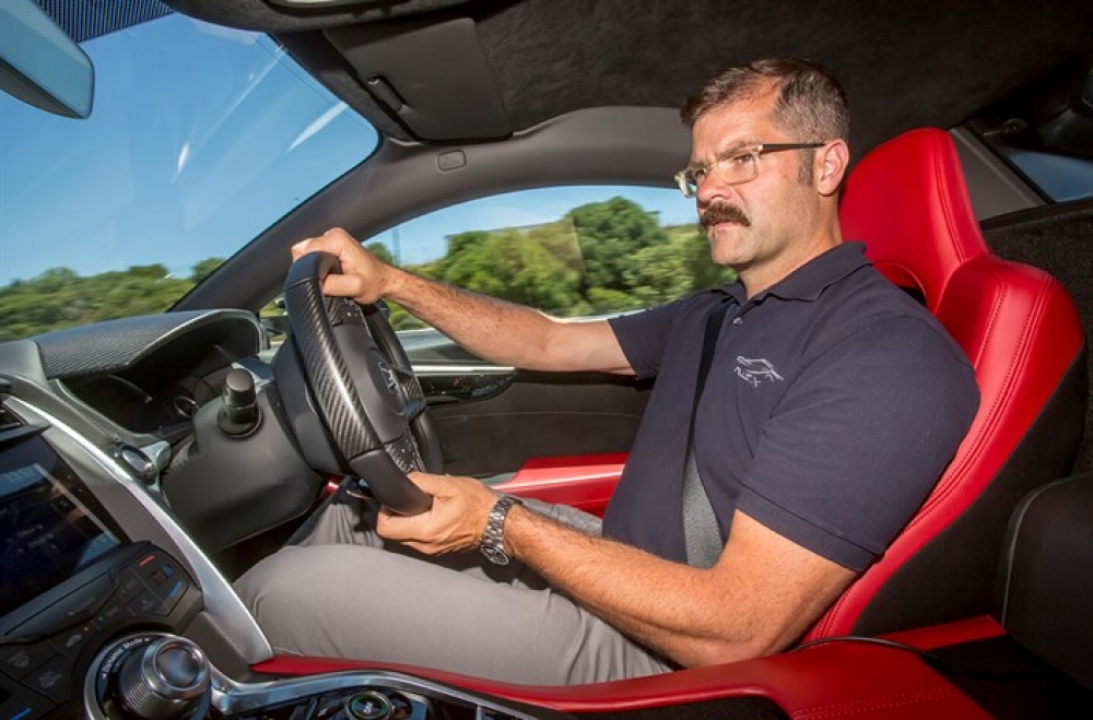 Nick Robinson - zwycięzca wyścigu Pikes Peak, o pracach nad dynamiką nowego NSX
