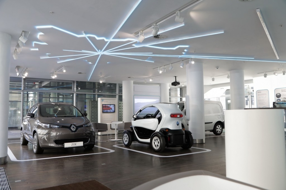 Renault otwiera kolejny salon samochodów elektrycznych